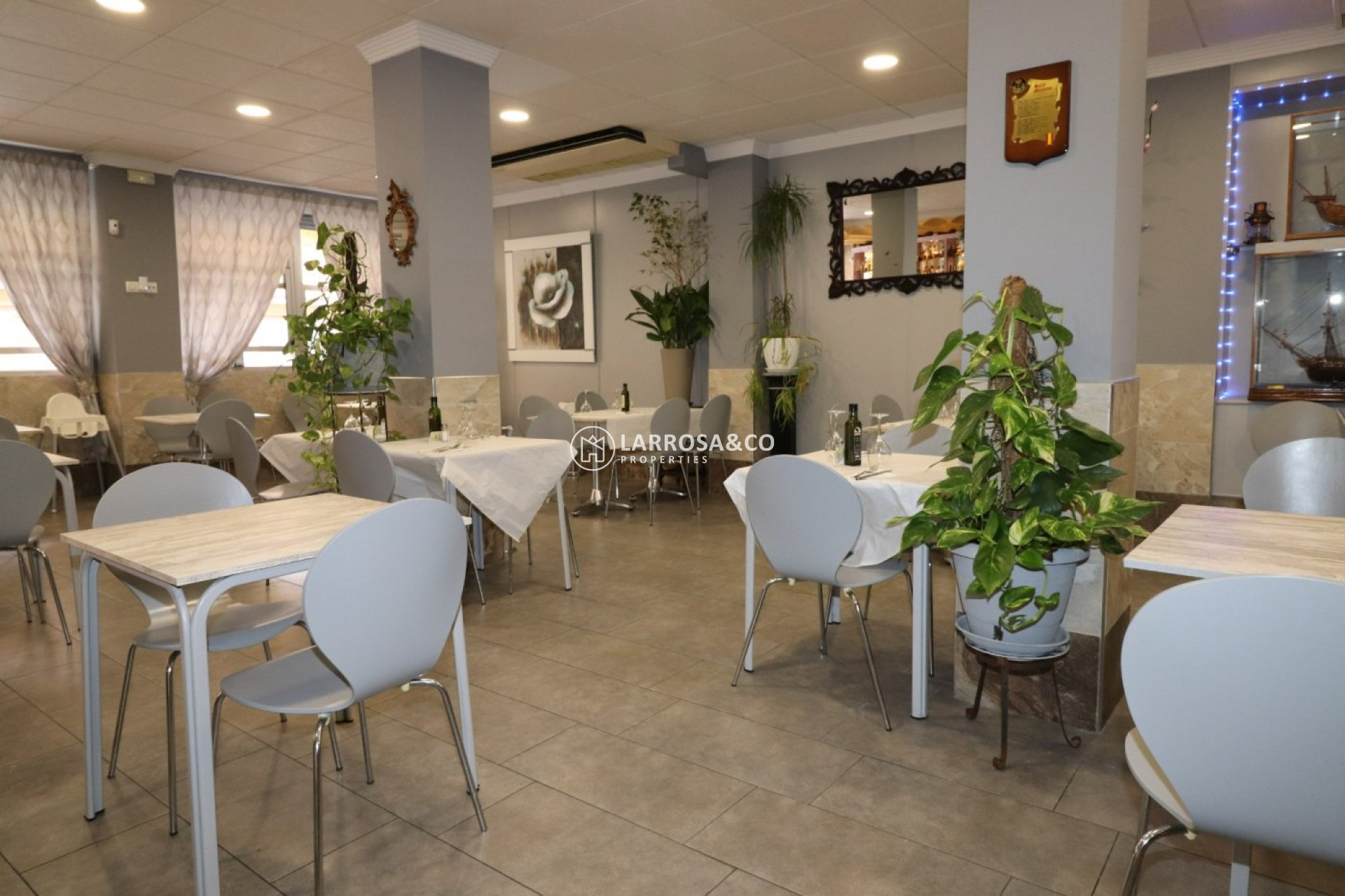 Herverkoop - Commercial space - Torrevieja - Playa del cura