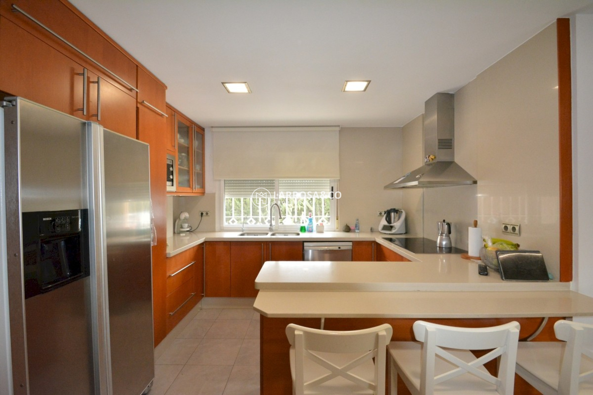 Herverkoop - Country house - Almoradí