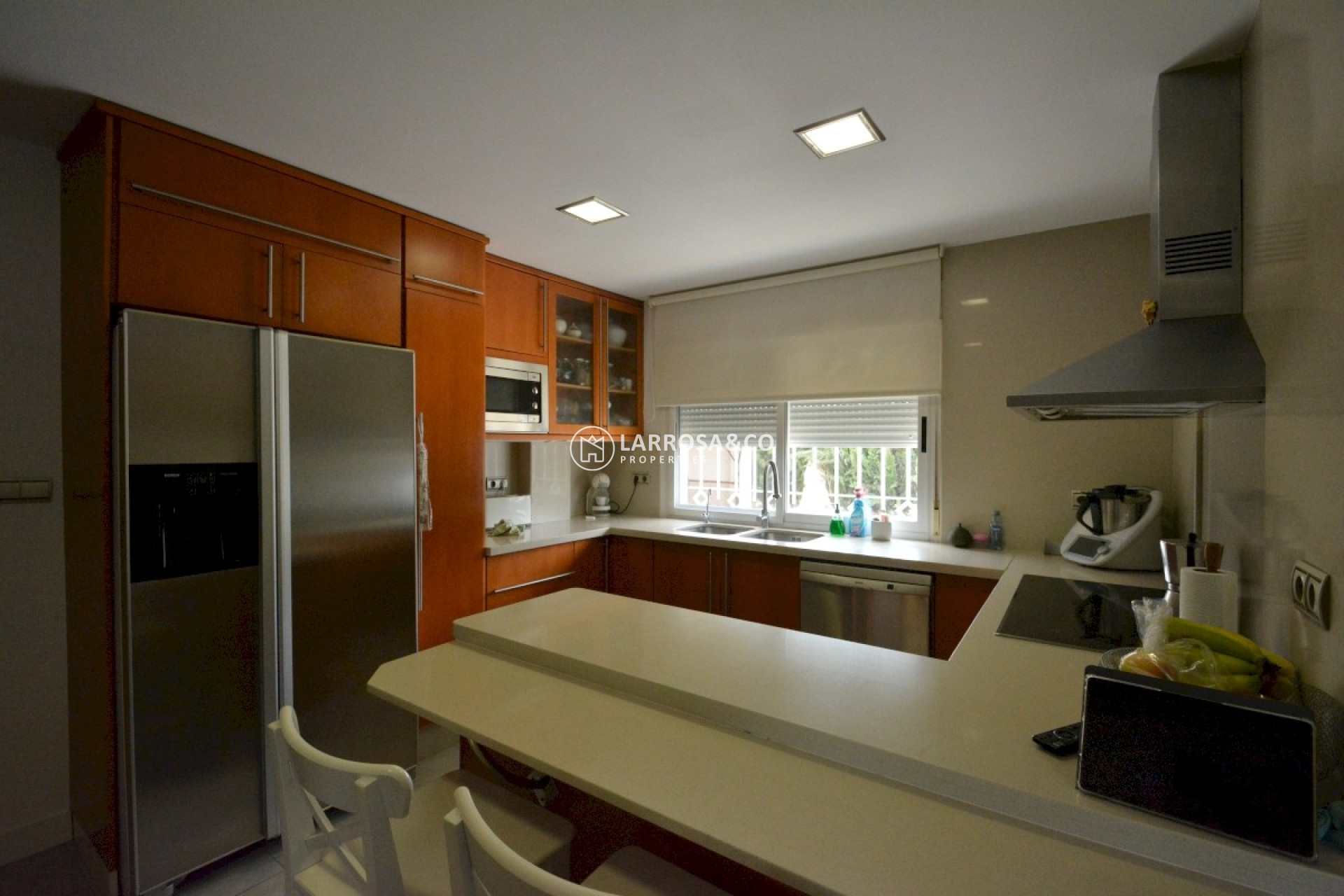 Herverkoop - Country house - Almoradí