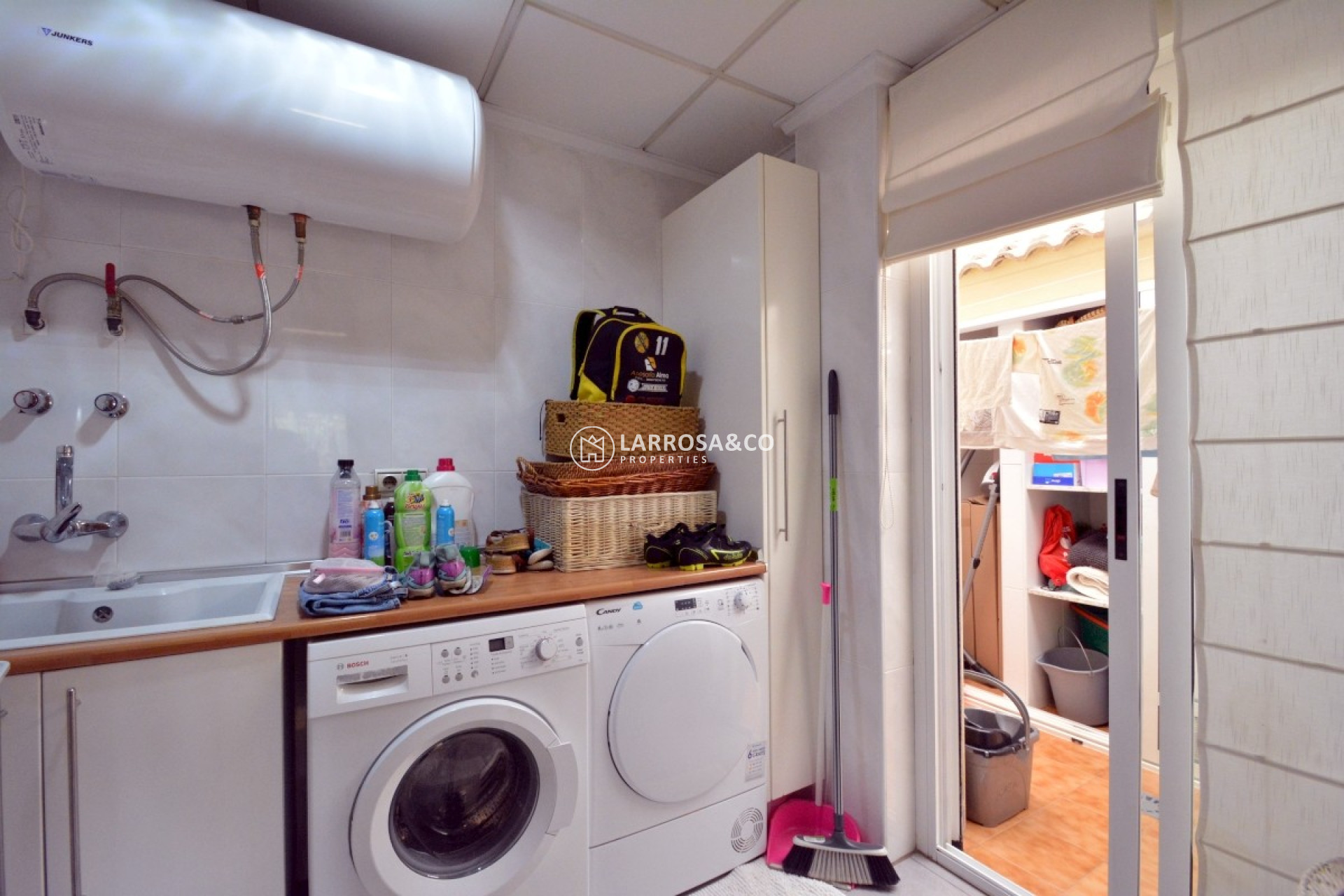 Herverkoop - Country house - Almoradí