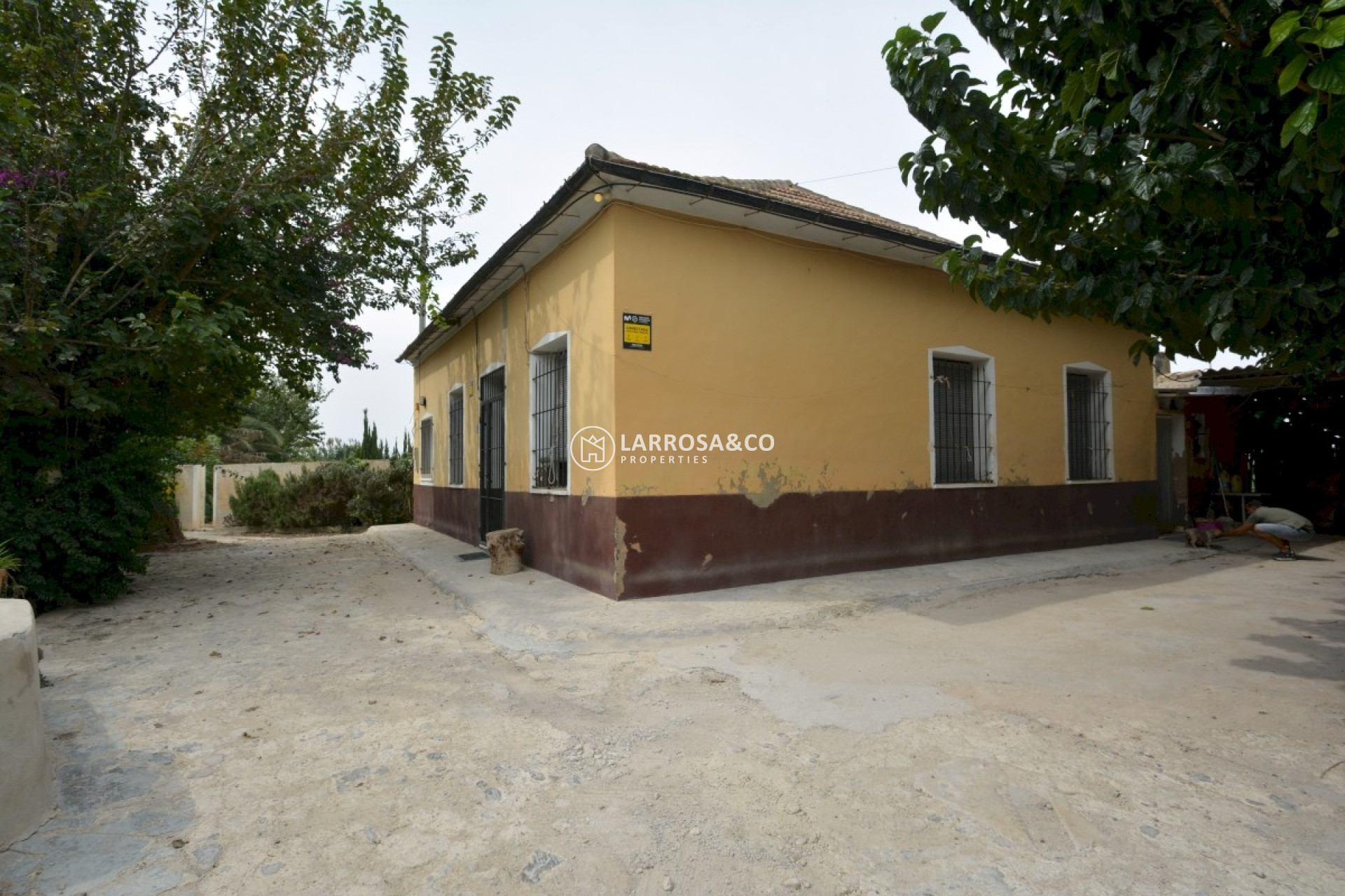 Herverkoop - Country house - Almoradí