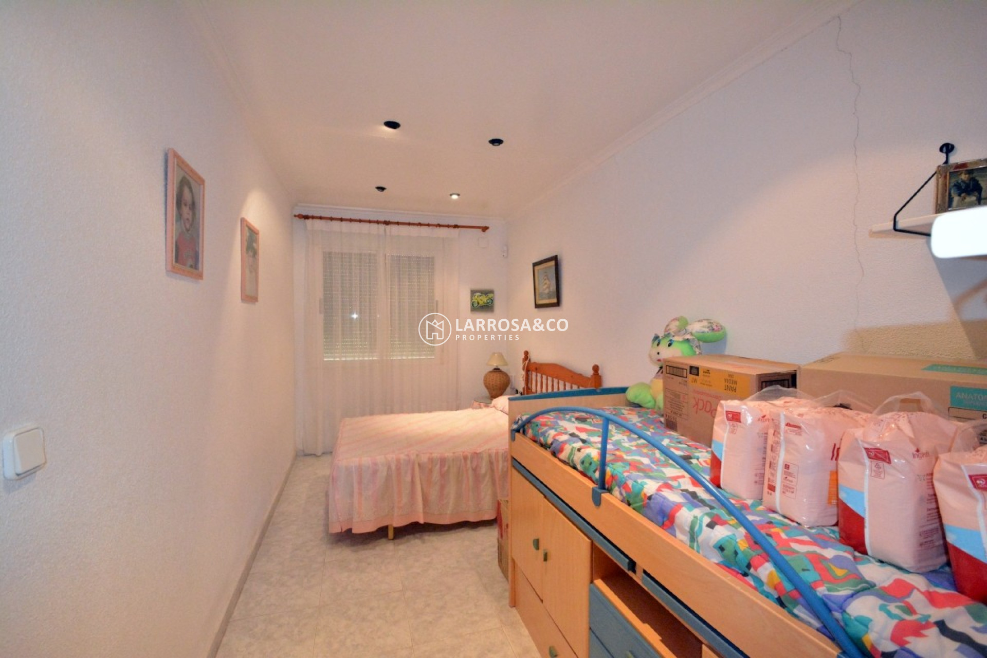 Herverkoop - Country house - Almoradí