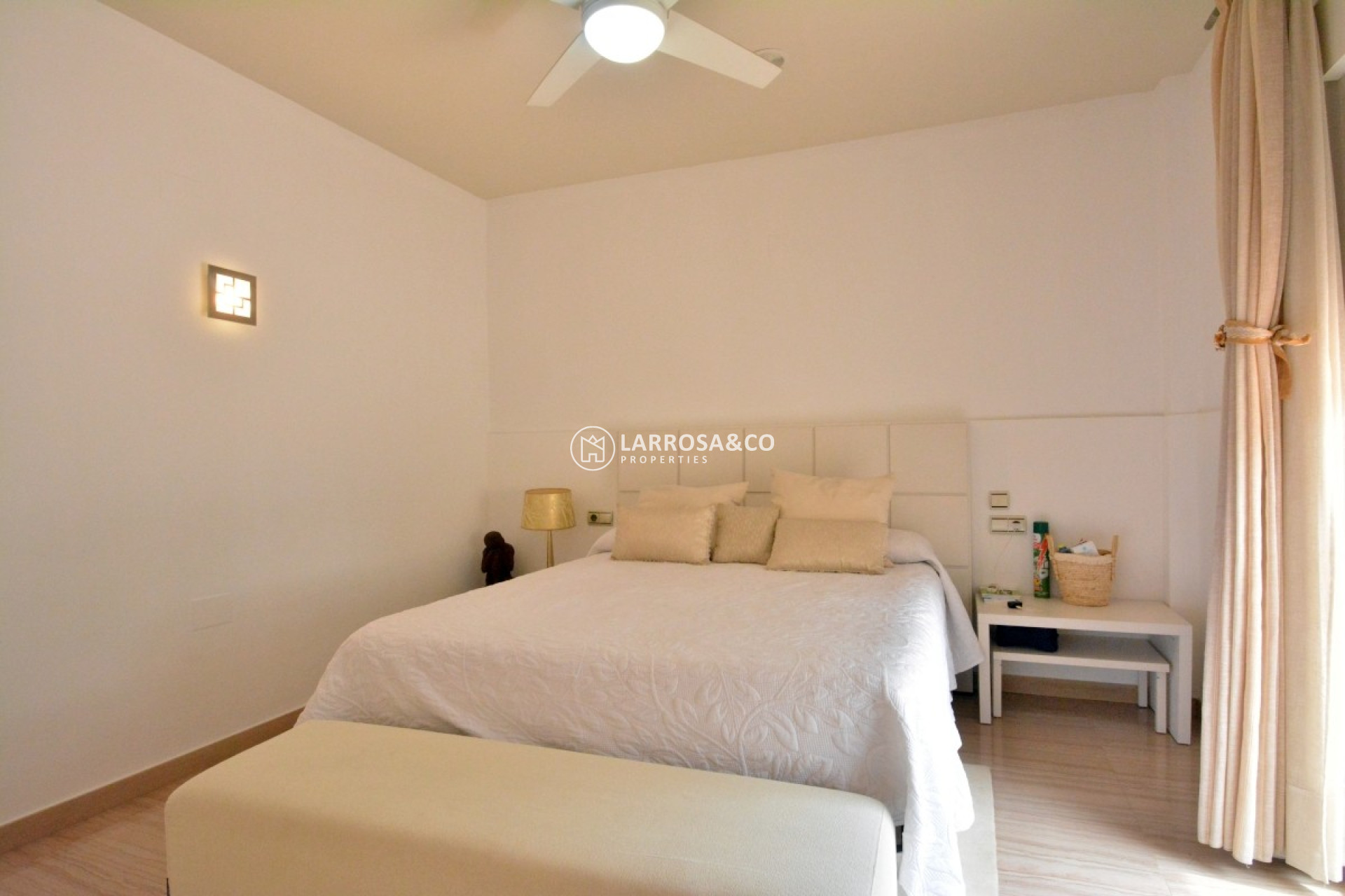 Herverkoop - Country house - Almoradí