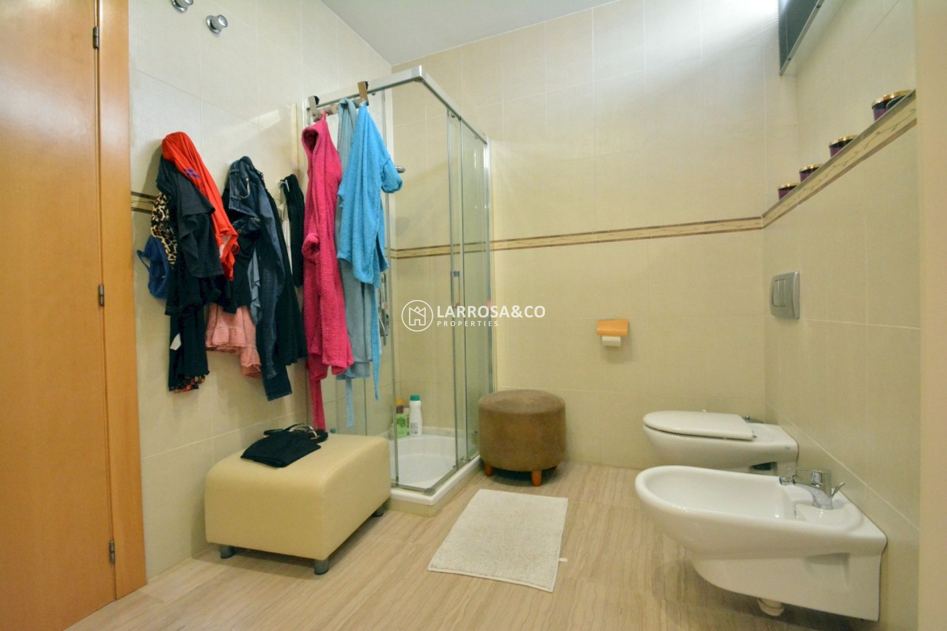 Herverkoop - Country house - Almoradí