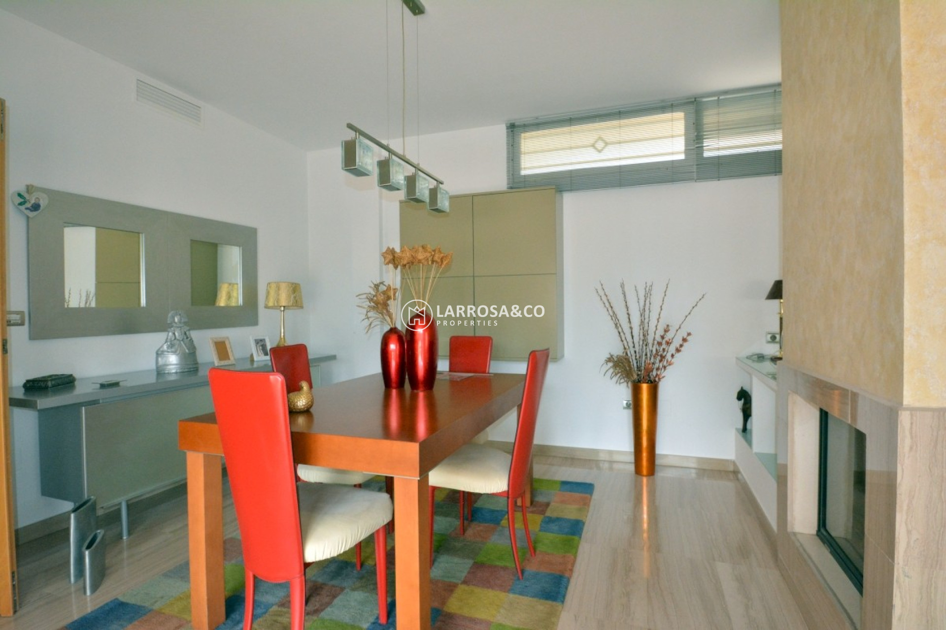 Herverkoop - Country house - Almoradí