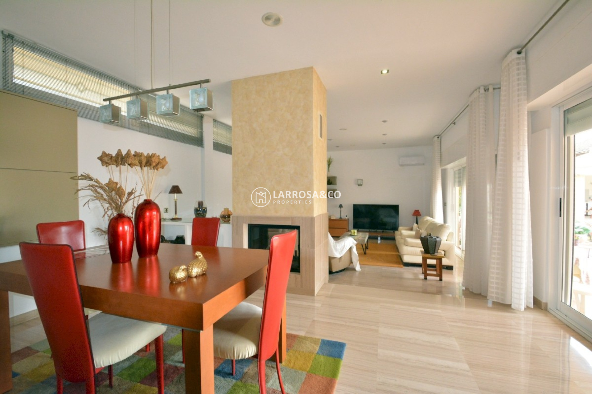 Herverkoop - Country house - Almoradí