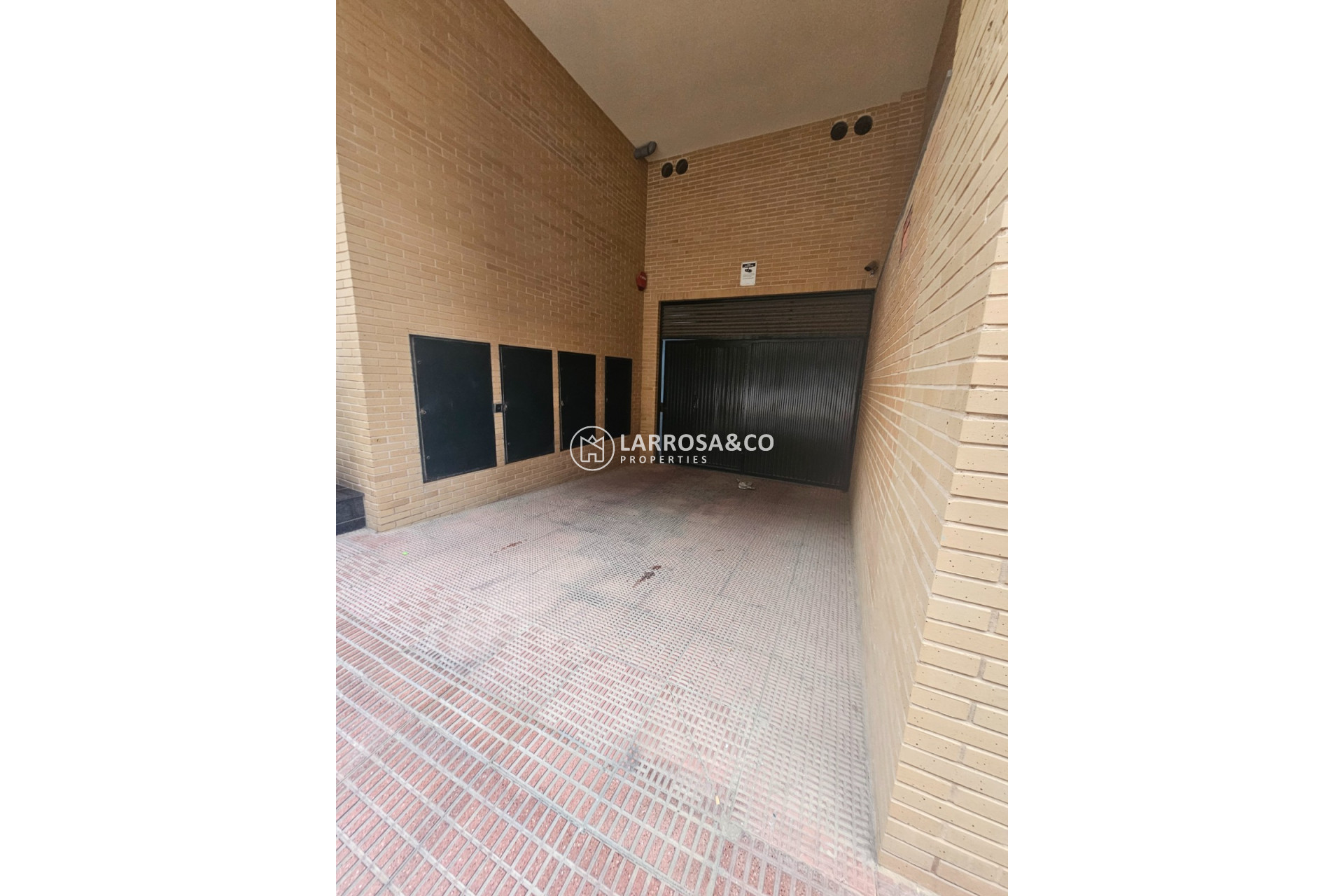 Herverkoop - Garage - Guardamar del Segura - CERVANTES-PLAYA