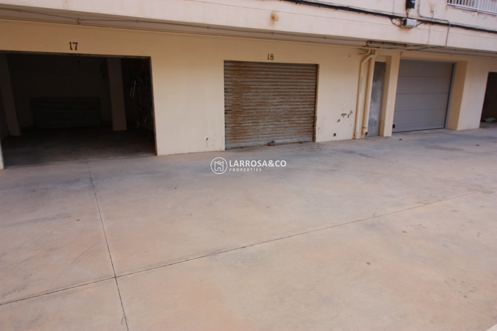 Herverkoop - Garage - Guardamar del Segura - Playa de la Roqueta