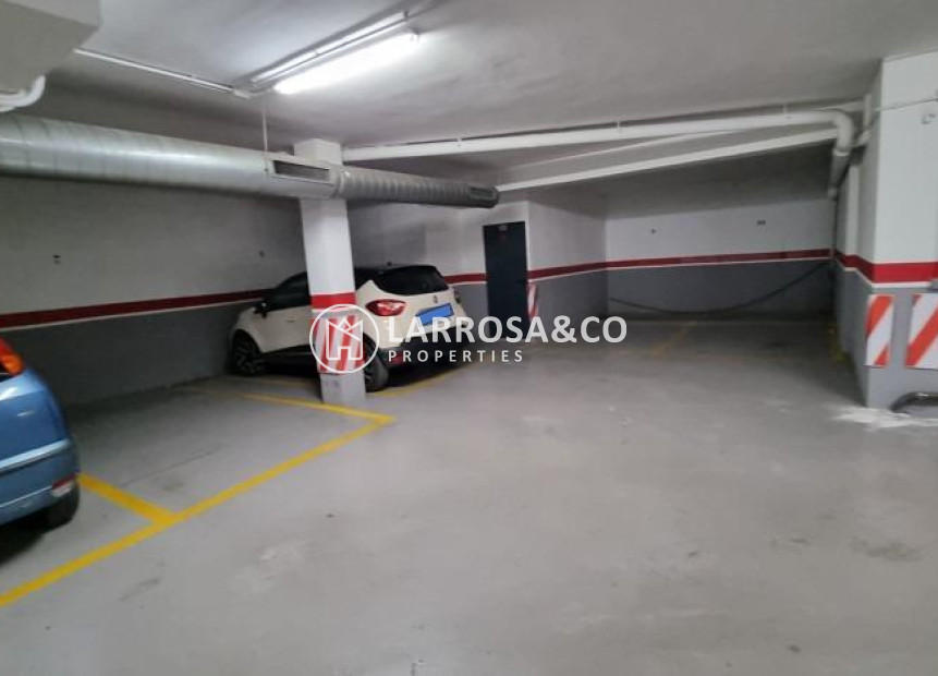 Herverkoop - Garage - Orihuela - Zona Centro