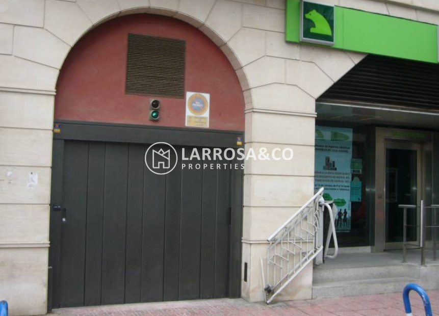 Herverkoop - Garage - Torrevieja - Centro