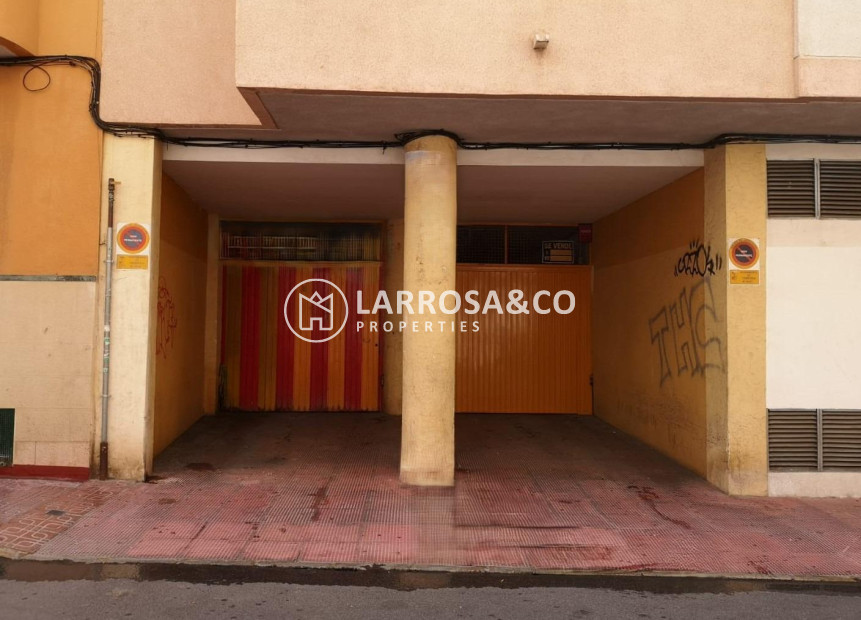 Herverkoop - Garage - Torrevieja - Estacion de autobuses