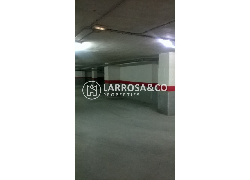 Herverkoop - Garage - Torrevieja - Estacion de autobuses