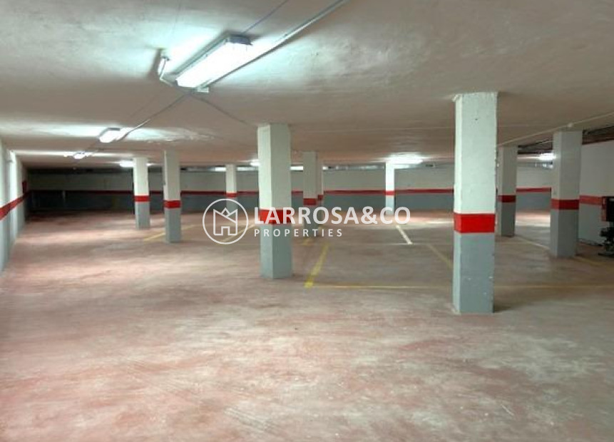 Herverkoop - Garage - Torrevieja - Playa del cura