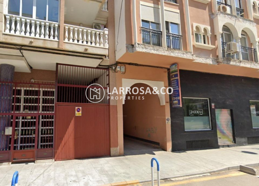 Herverkoop - Garage - Torrevieja - Playa del cura