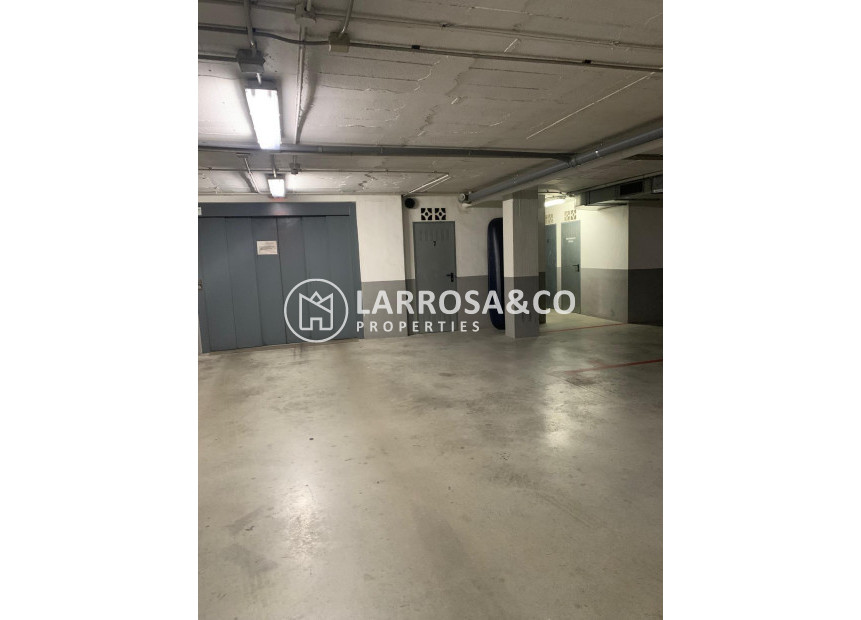 Herverkoop - Garage - Torrevieja - Playa del cura