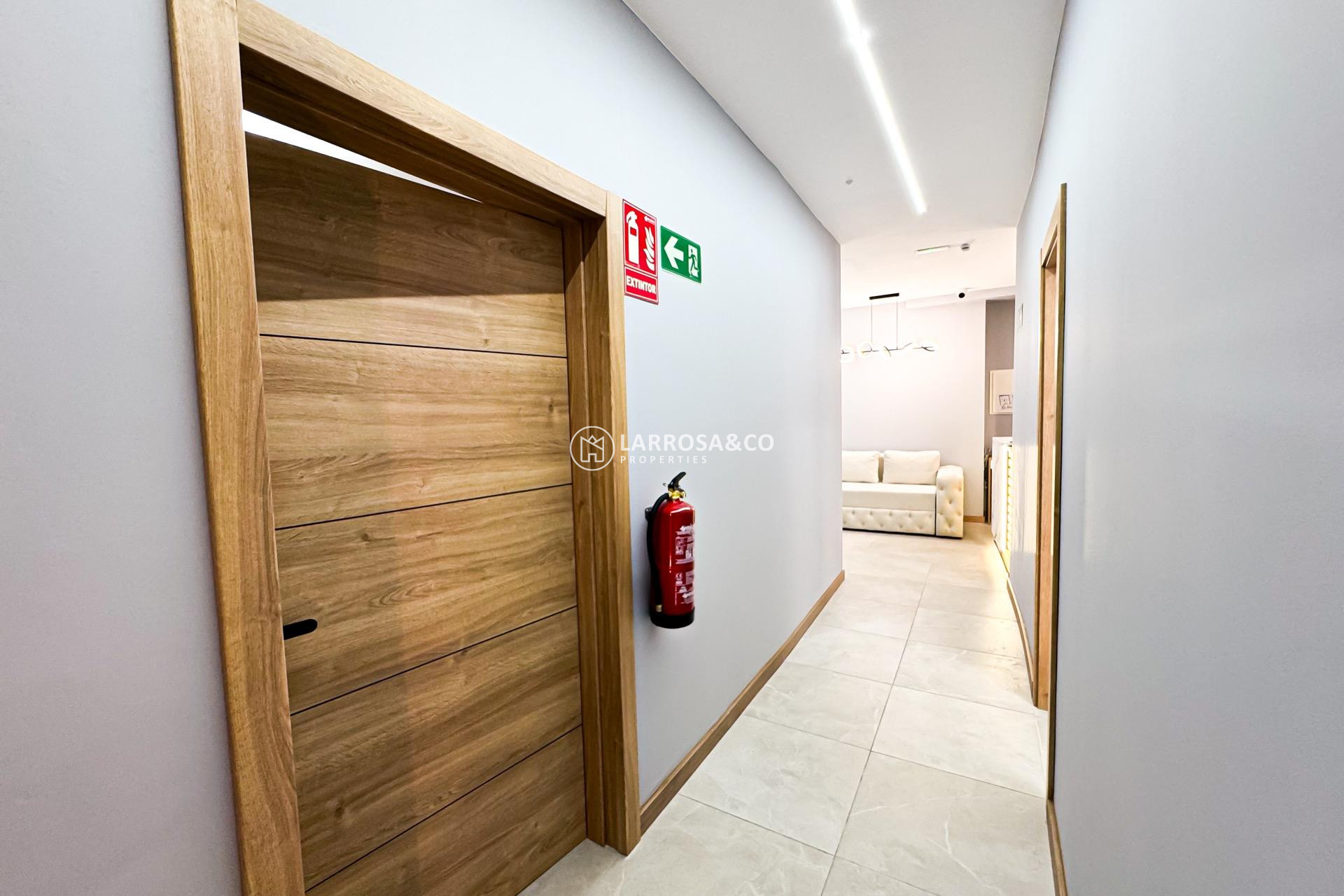 Herverkoop - Hotel - Torrevieja - Centro