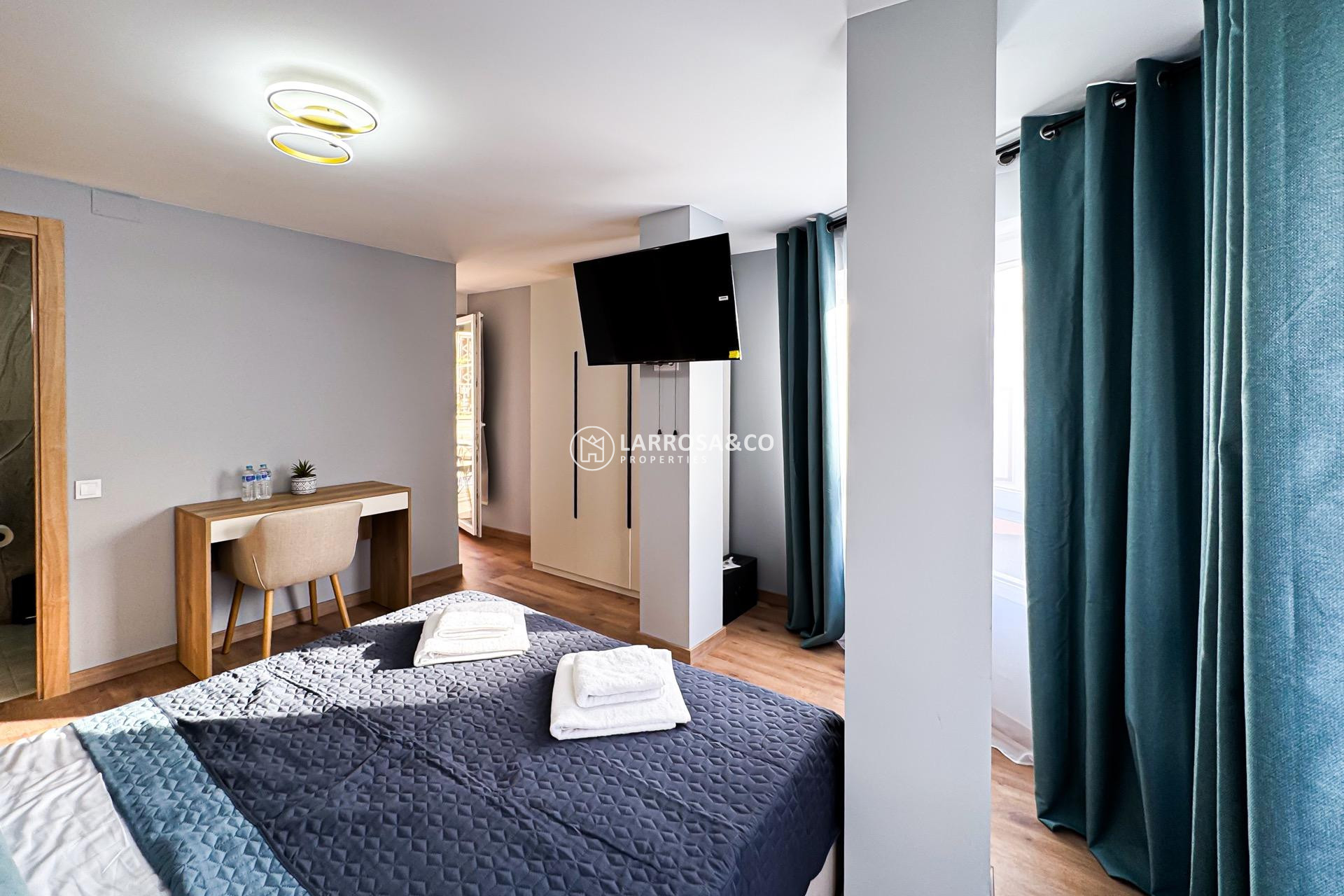 Herverkoop - Hotel - Torrevieja - Centro