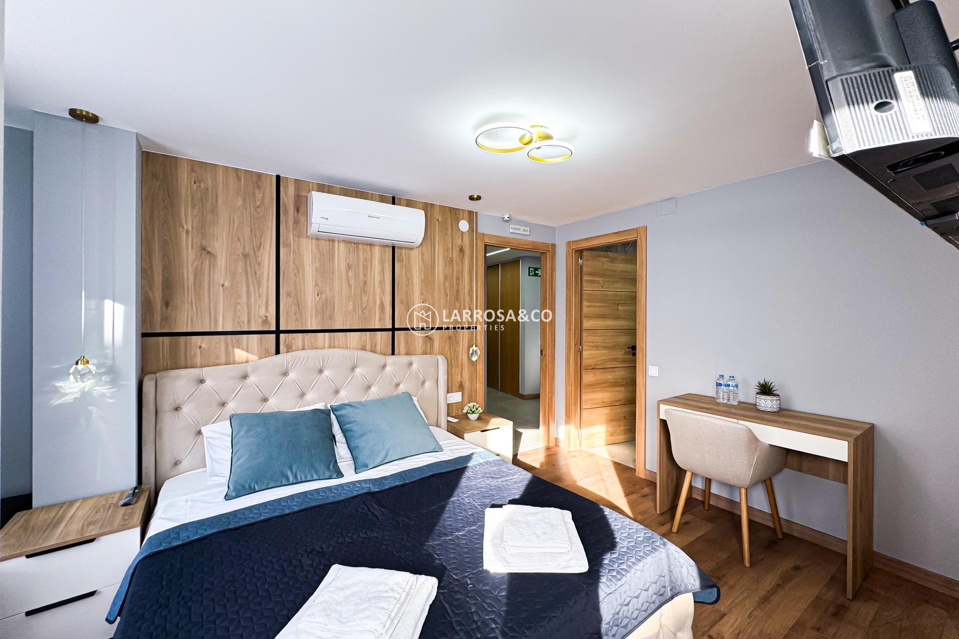 Herverkoop - Hotel - Torrevieja - Centro