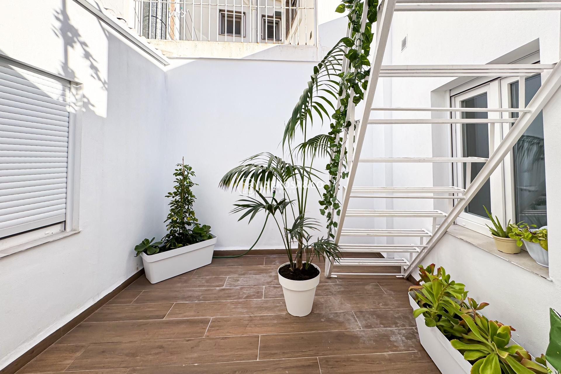 Herverkoop - Hotel - Torrevieja - Centro