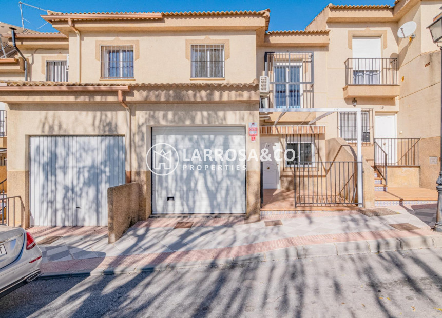 Herverkoop - Semi-detached house - Atarfe - Vega de granada zona noroeste