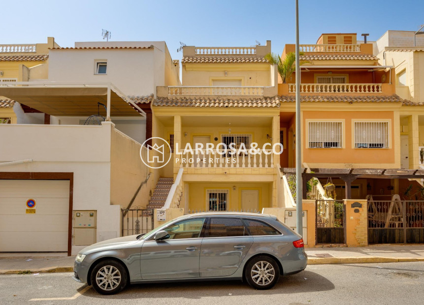 Herverkoop - Semi-detached house - Los Montesinos - Pueblo 8