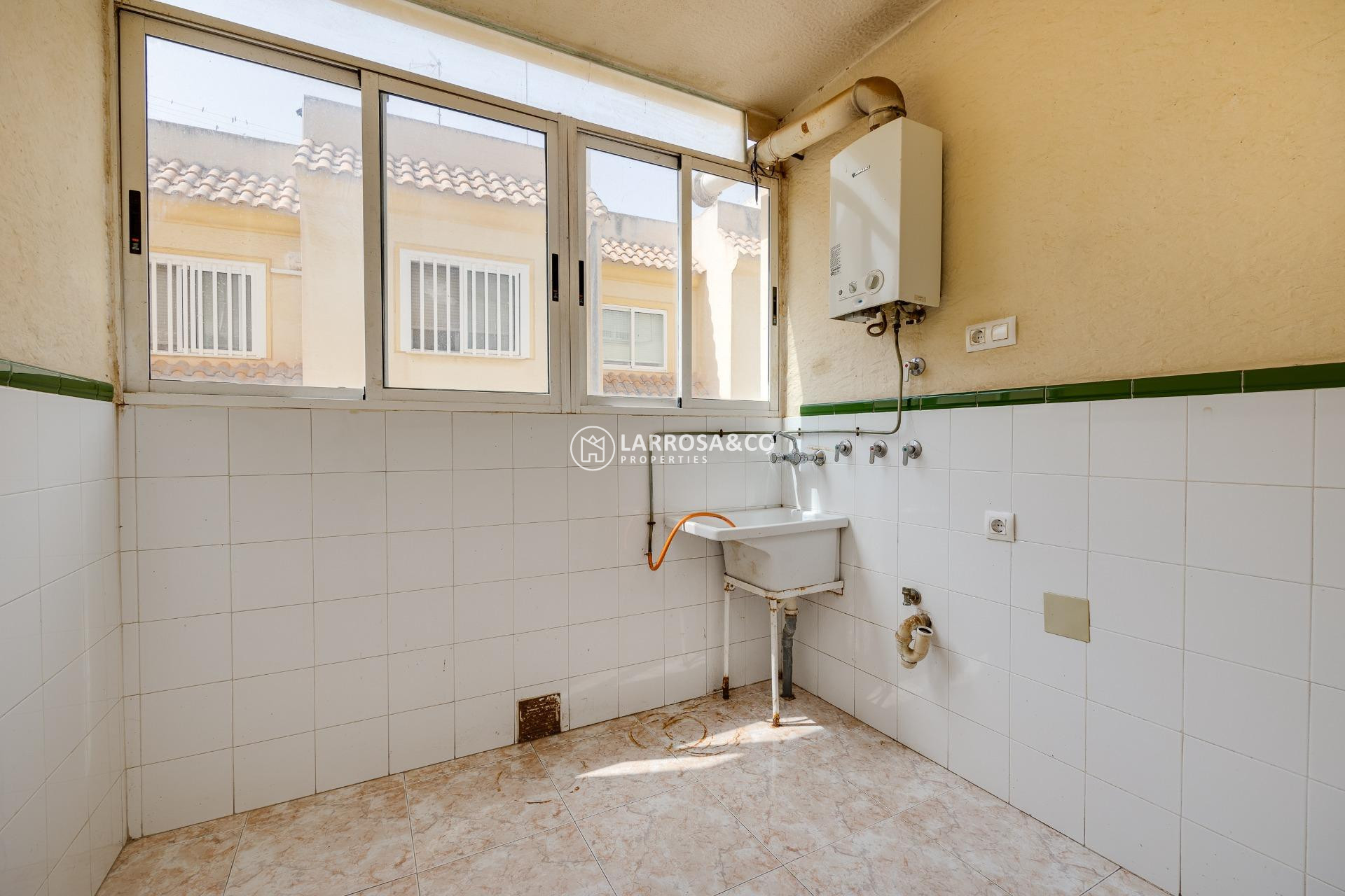 Herverkoop - Semi-detached house - Los Montesinos - Pueblo 8