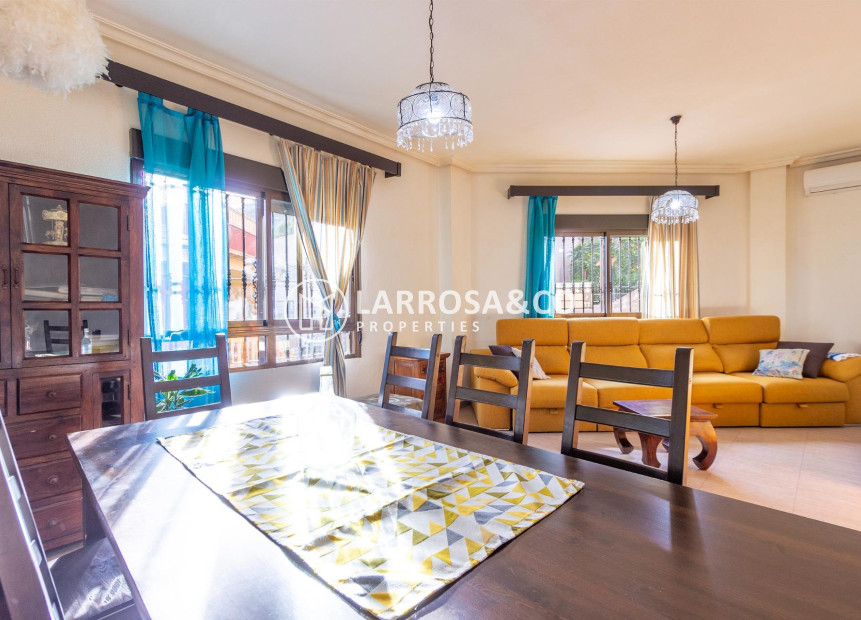 Herverkoop - Semi-detached house - Orihuela - Arneva