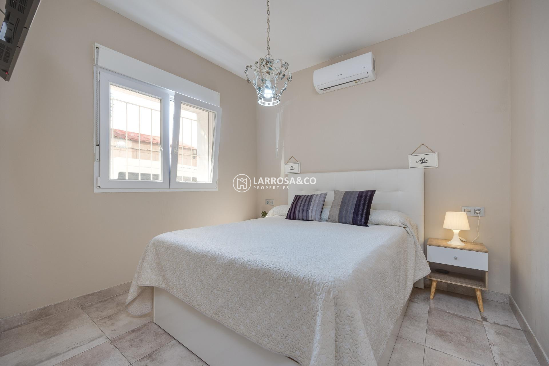 Herverkoop - Semi-detached house - Torrevieja - Centro