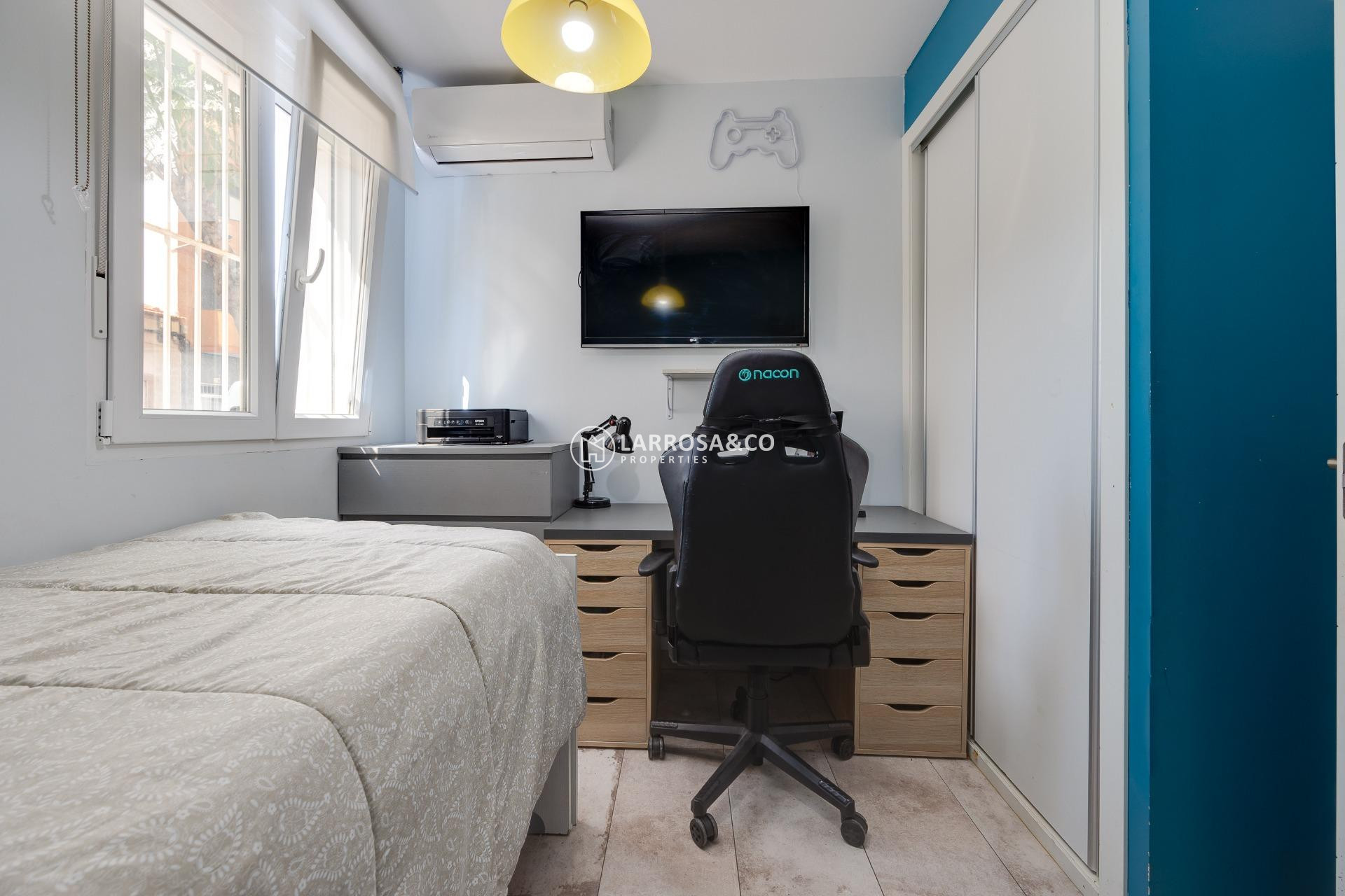 Herverkoop - Semi-detached house - Torrevieja - Centro