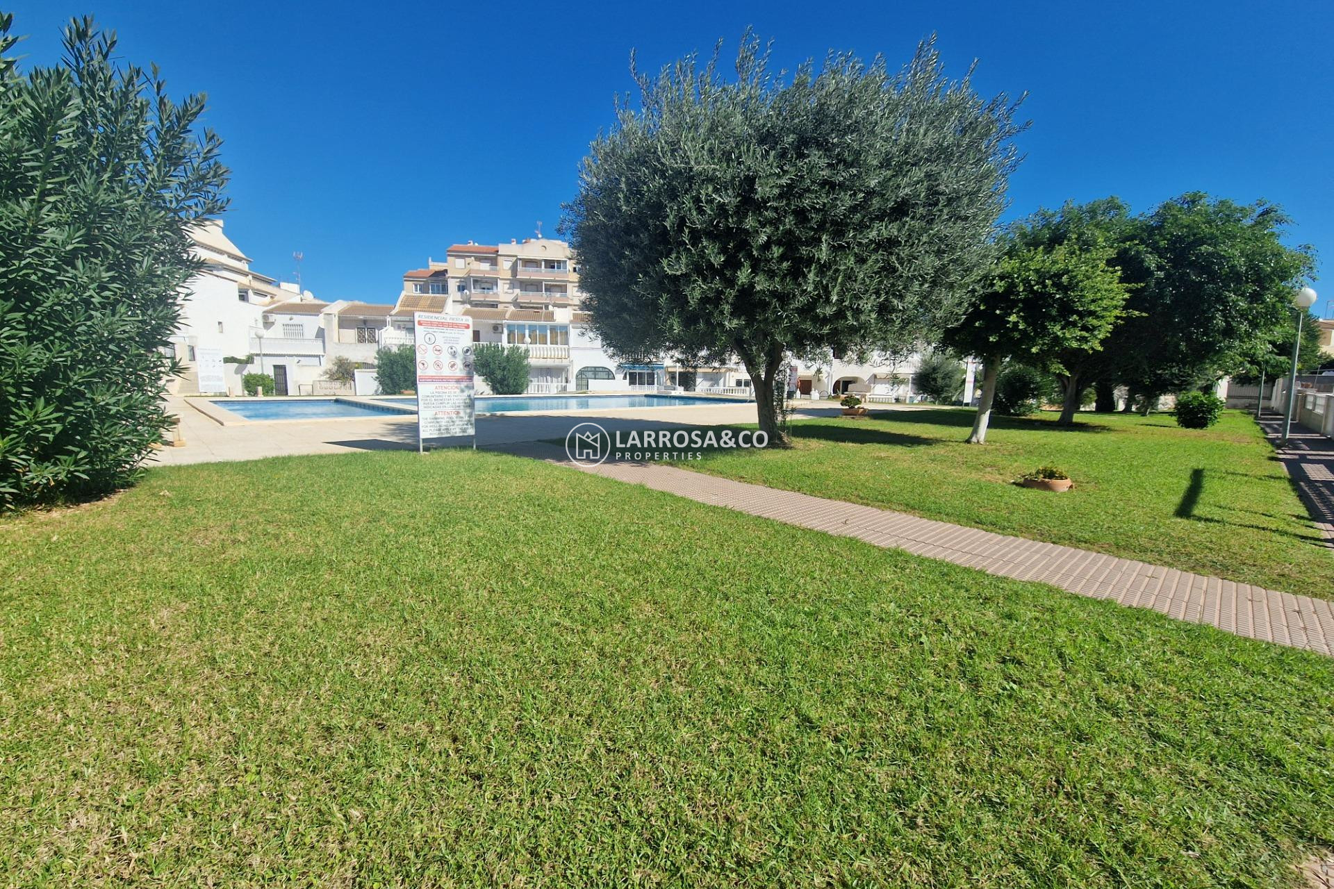 Herverkoop - Semi-detached house - Torrevieja - Estacion de autobuses