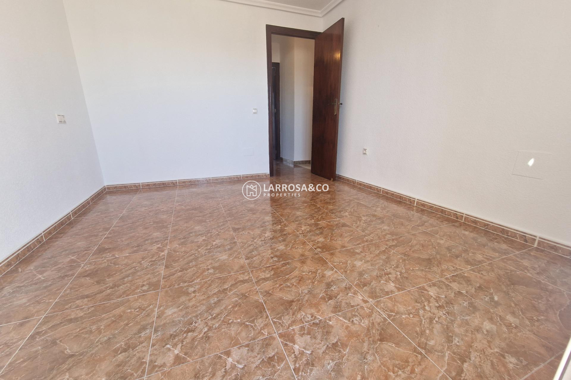 Herverkoop - Semi-detached house - Torrevieja - Estacion de autobuses