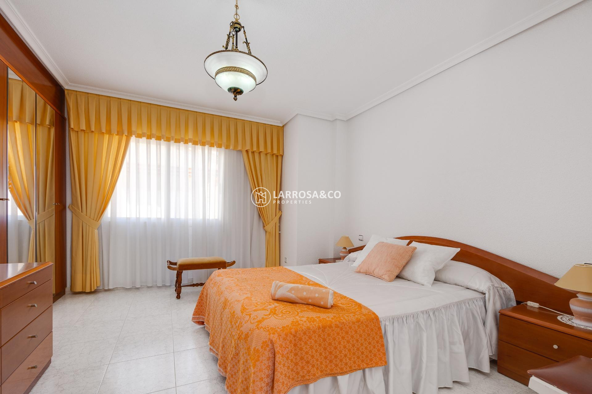 Herverkoop - Semi-detached house - Torrevieja - Paseo maritimo