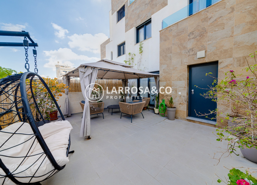 Herverkoop - Semi-detached house - Villamartin - Costa Blanca