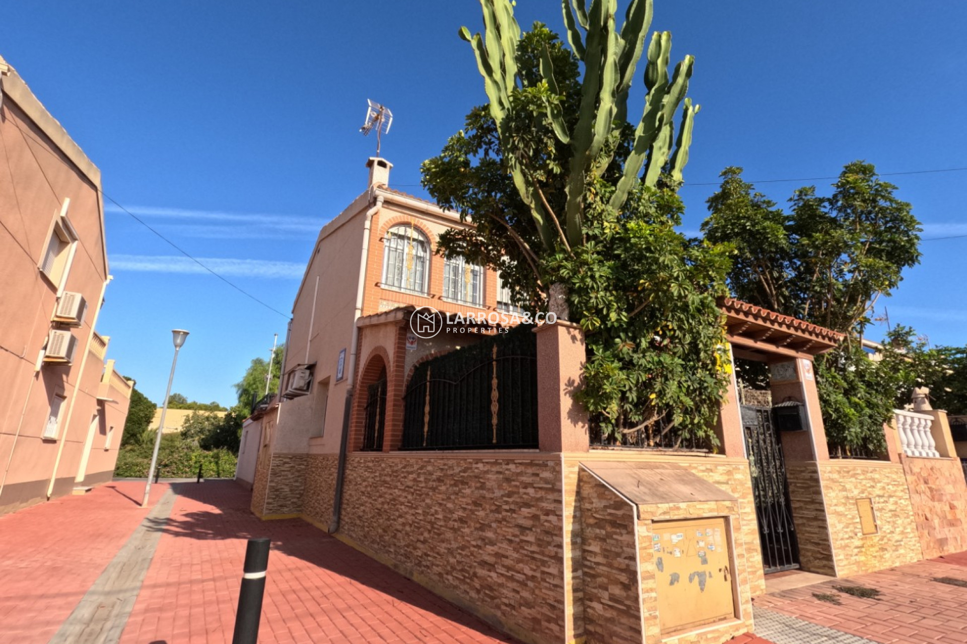 Herverkoop - Terraced house / Townhouse - Torrevieja - El Acequión - Los Náufragos