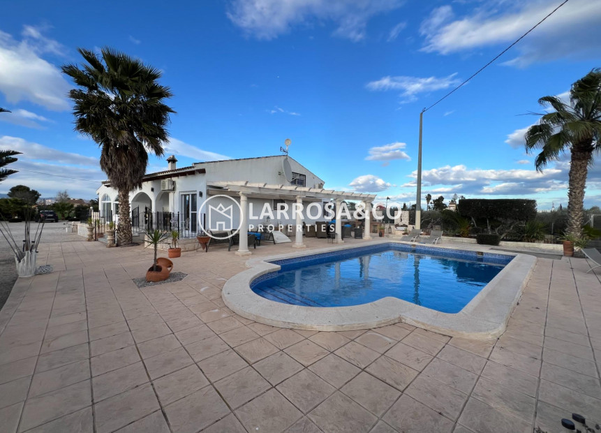 Herverkoop - Villa - Dolores - Comunidad valenciana