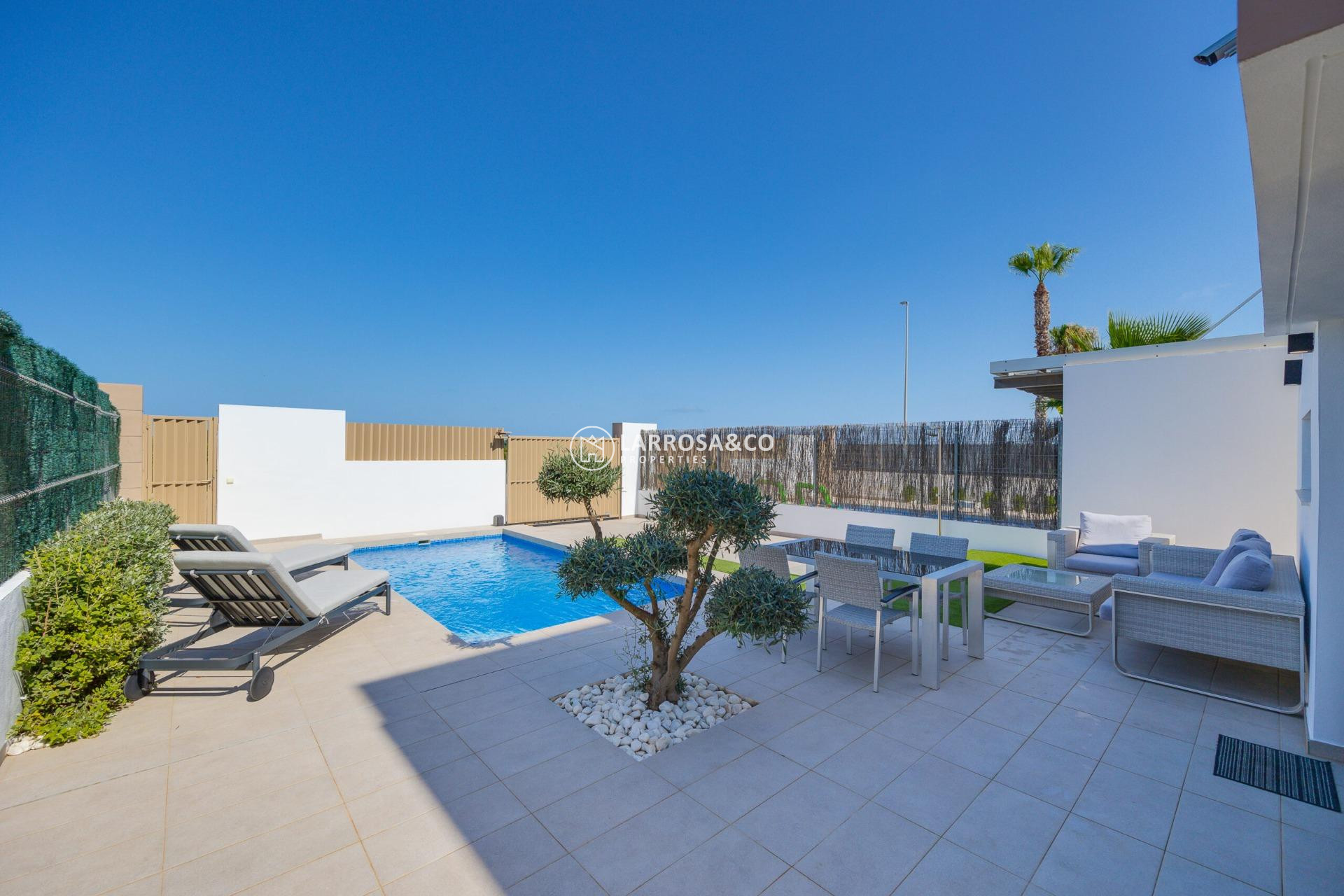Herverkoop - Villa - Guardamar del Segura - El Raso