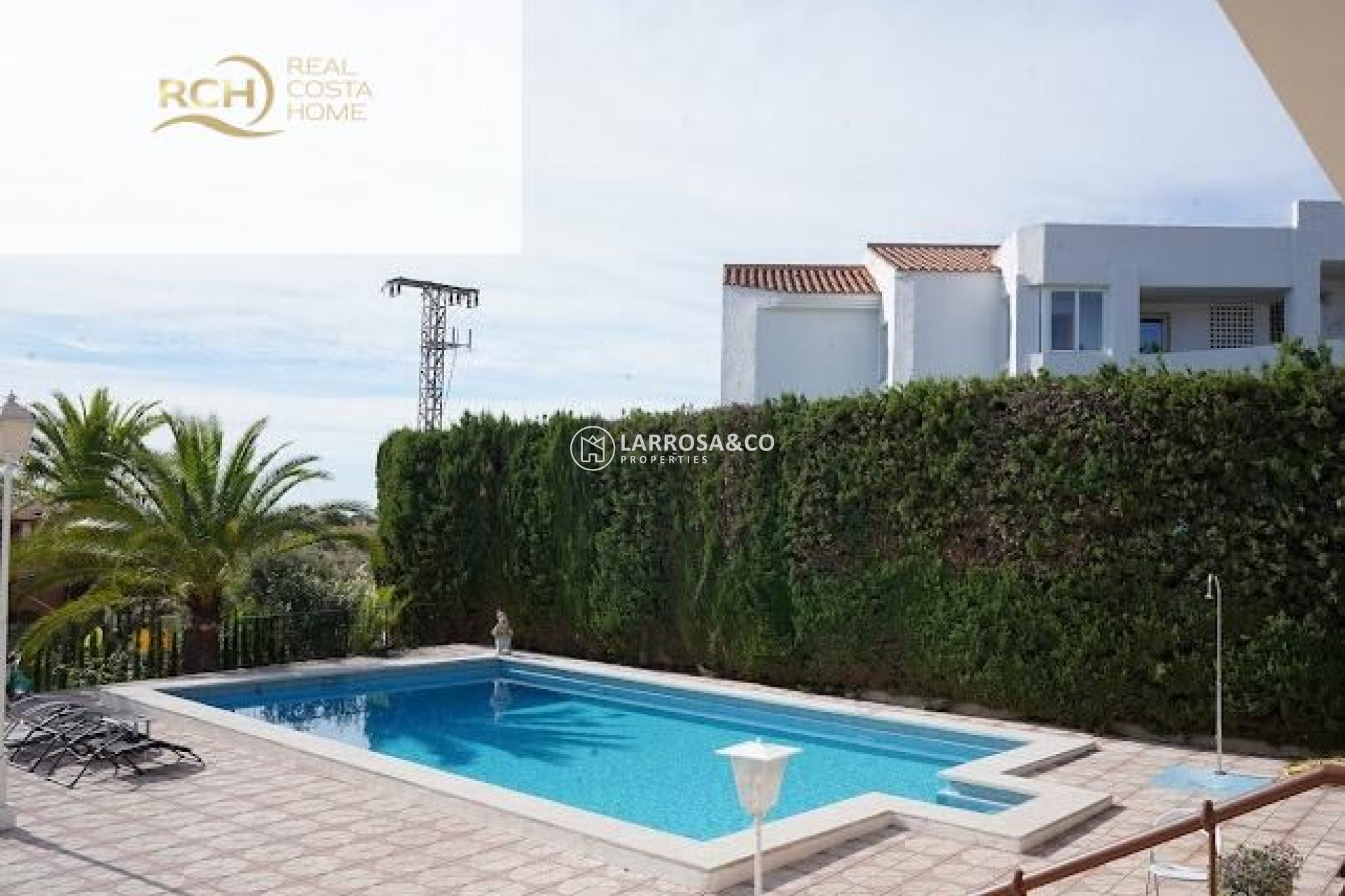Herverkoop - Villa - La Nucia - Montebello - Nou Espai