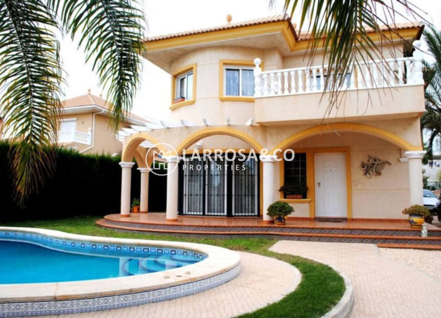 Herverkoop - Villa - La Zenia - Costa Blanca