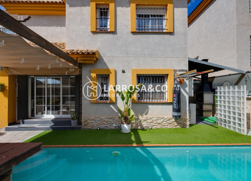 Herverkoop - Villa - Los Montesinos - La Herrada