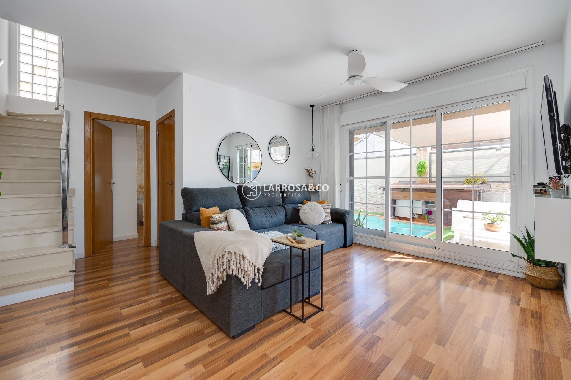 Herverkoop - Villa - Los Montesinos - La Herrada