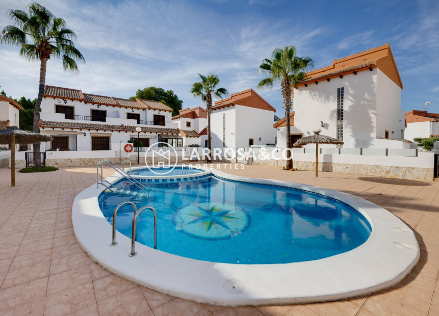 Herverkoop - Villa - Orihuela costa - PAU 8