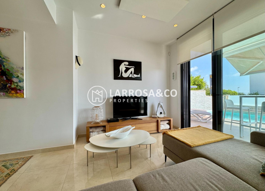 Herverkoop - Villa - San Miguel de Salinas - Bellavista