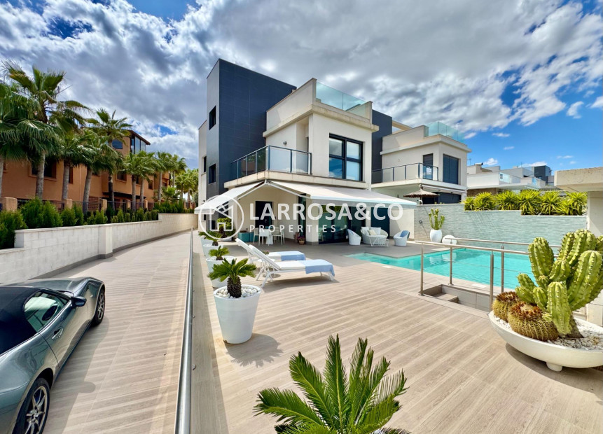 Herverkoop - Villa - San Miguel de Salinas - Bellavista