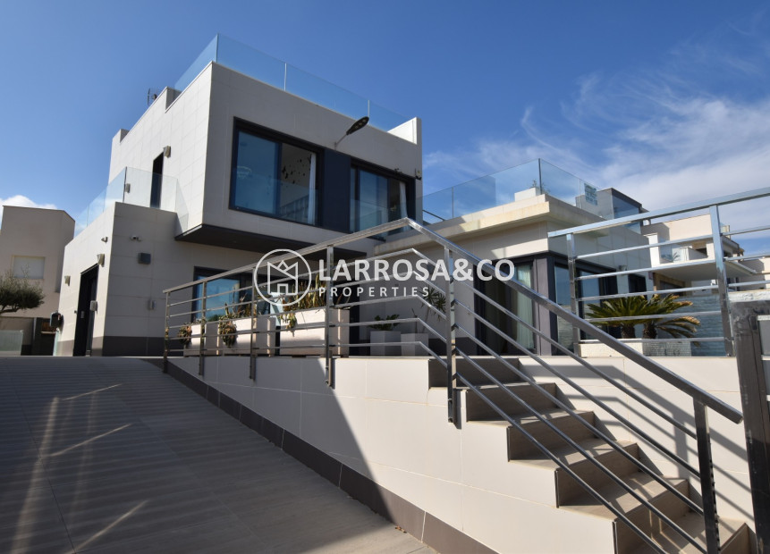Herverkoop - Villa - San Miguel de Salinas - Inland
