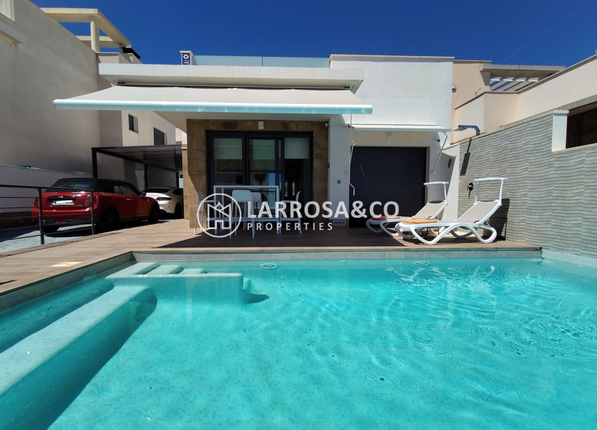 Herverkoop - Villa - San Miguel de Salinas - Inland