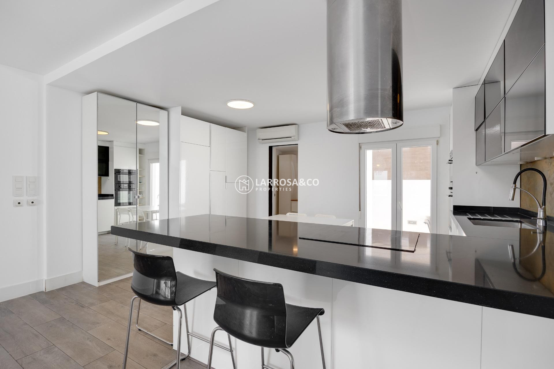 Herverkoop - Villa - Torrevieja - Aguas Nuevas