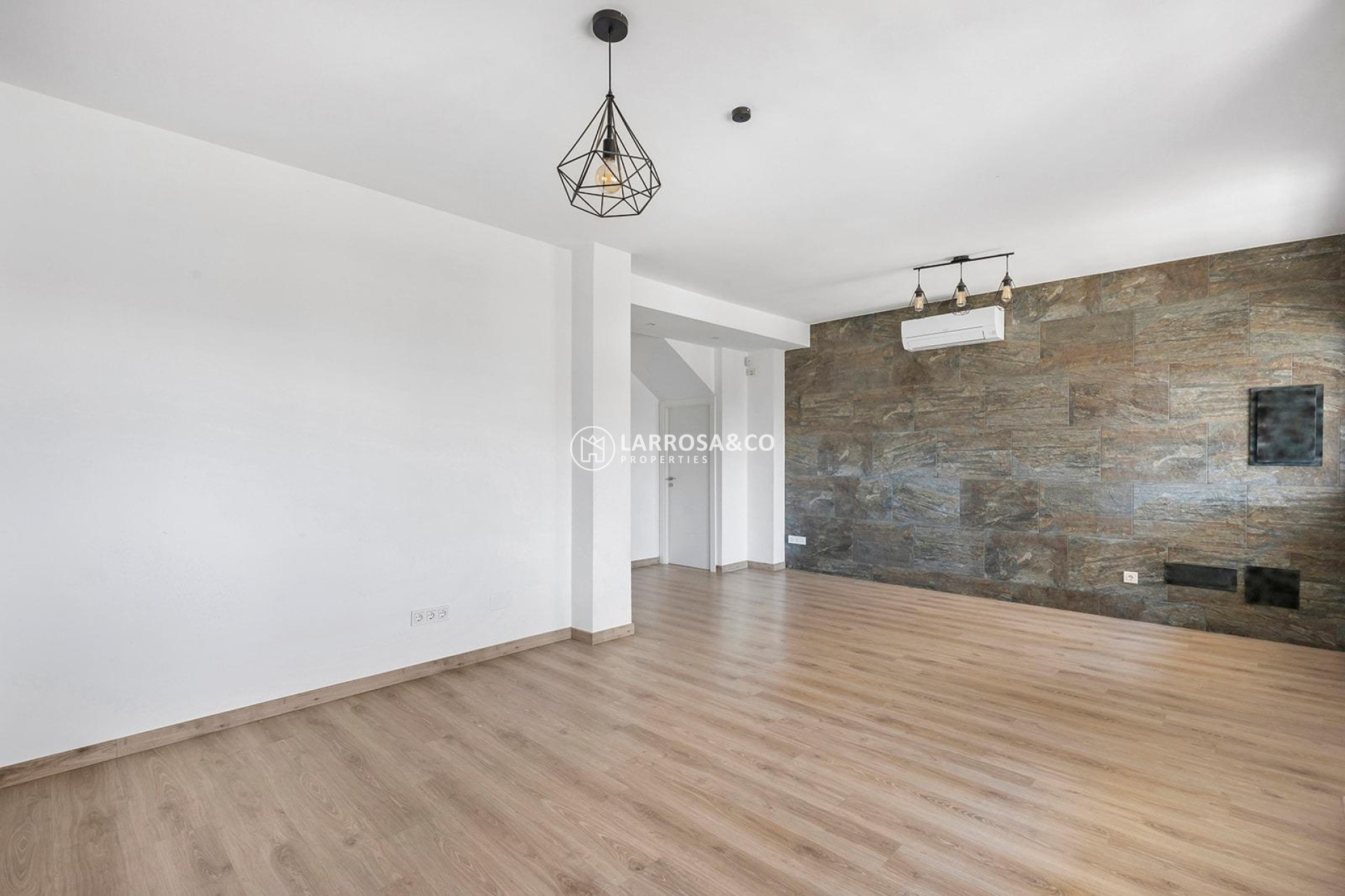 Herverkoop - Villa - Torrevieja - Aguas Nuevas