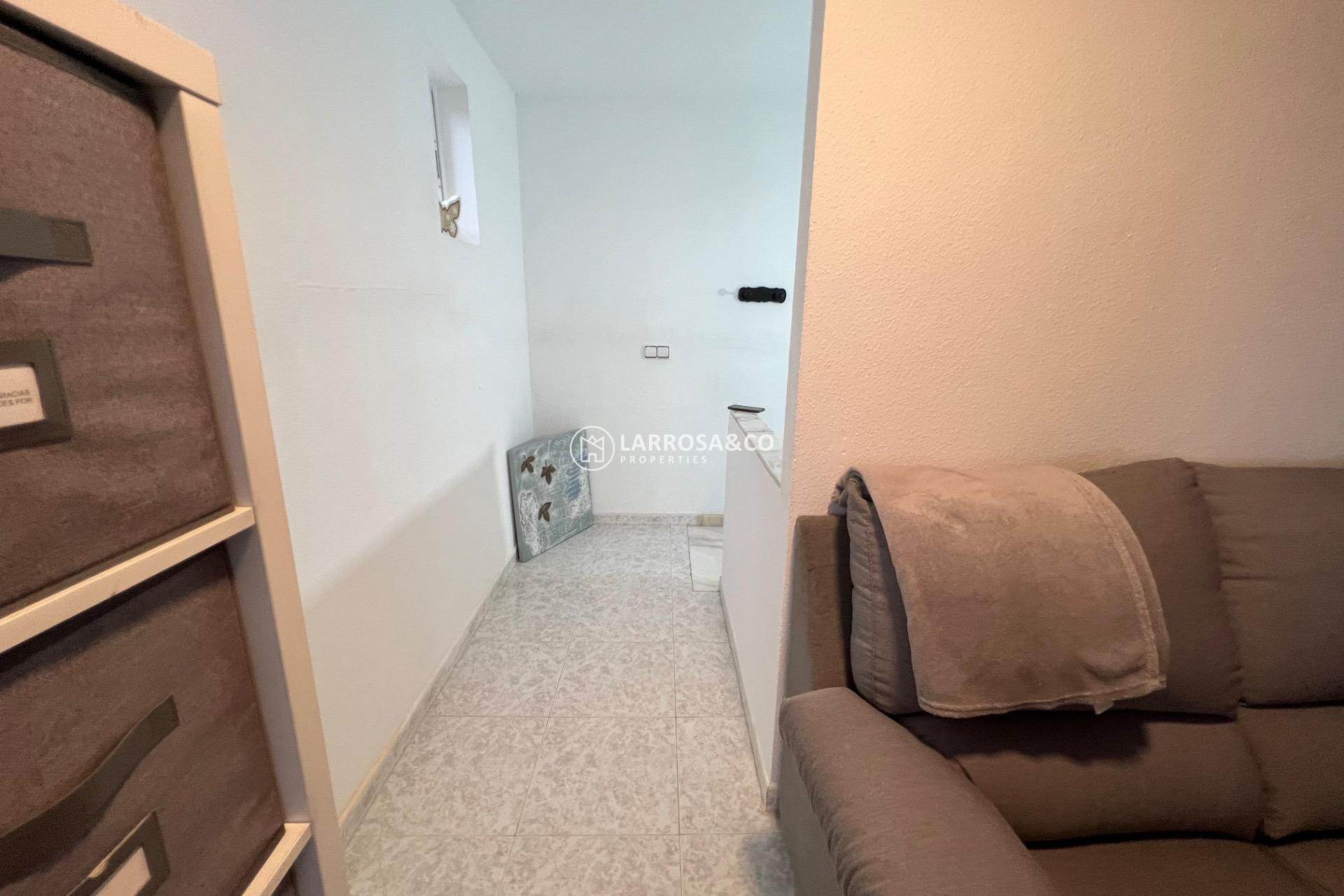 Herverkoop - Villa - Torrevieja - Aguas Nuevas