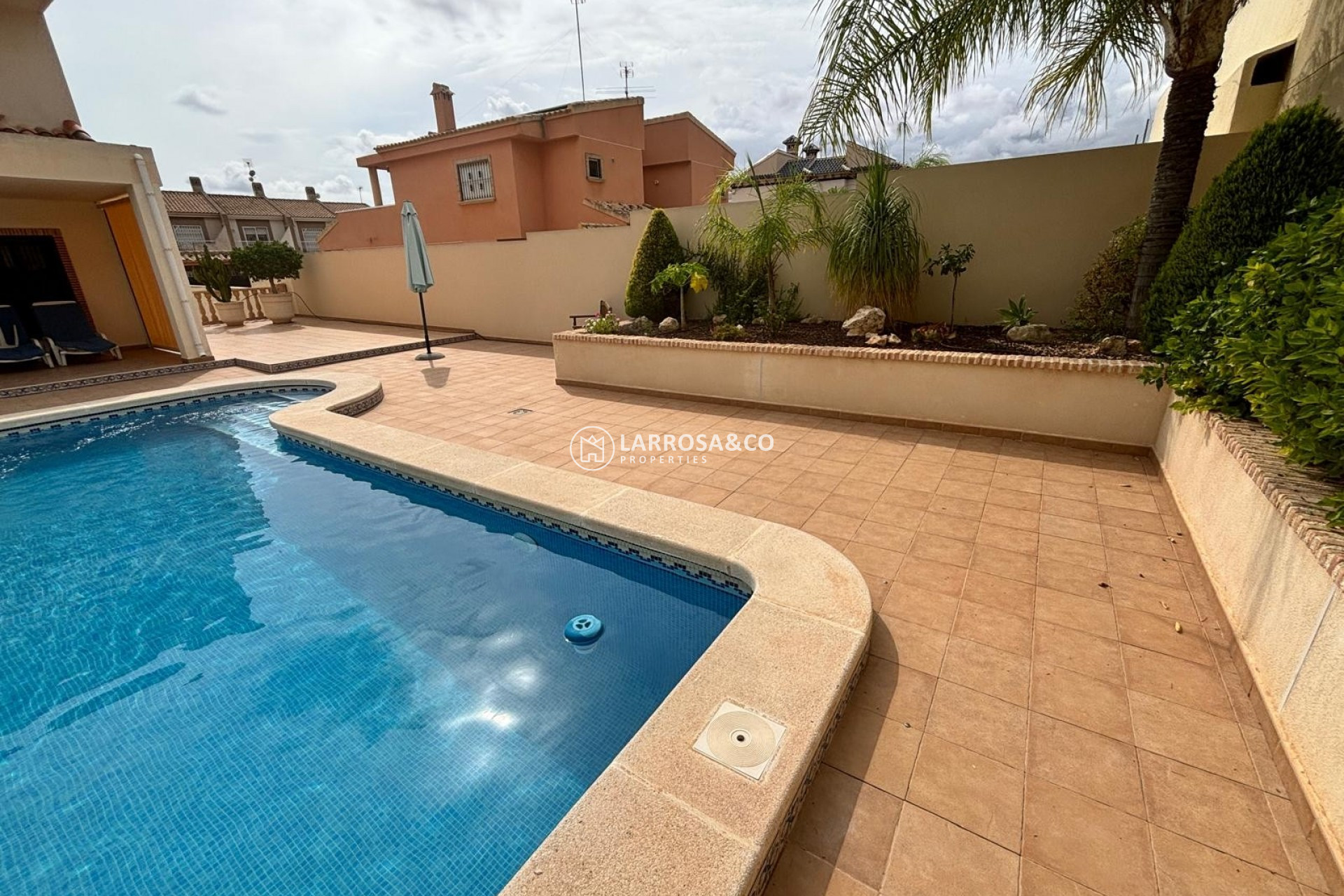 Herverkoop - Villa - Torrevieja Centro - Torrevieja