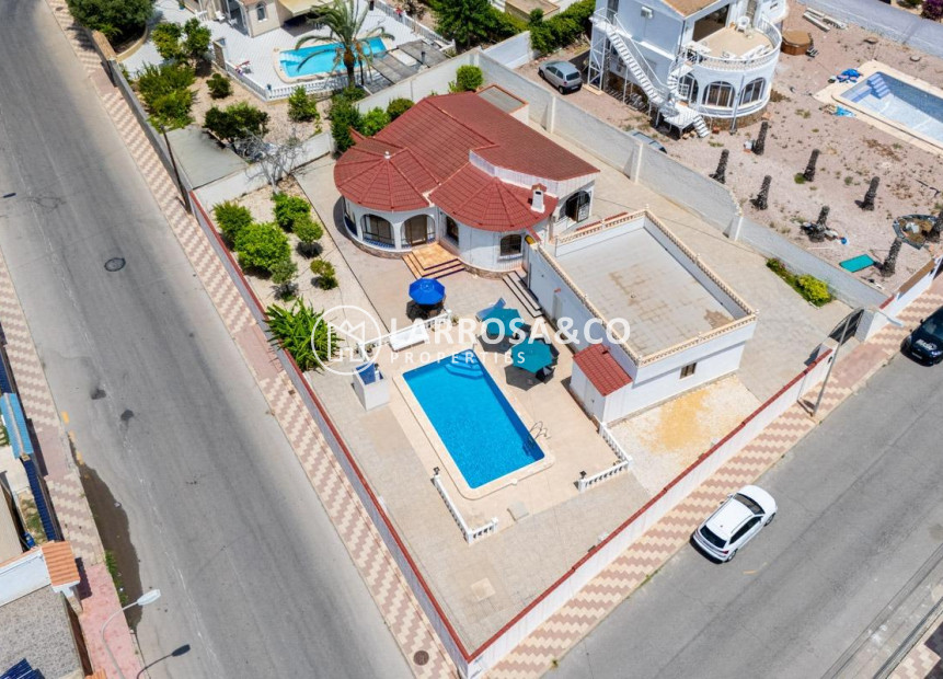 Herverkoop - Villa - Torrevieja - La Siesta - El Salado - Torreta